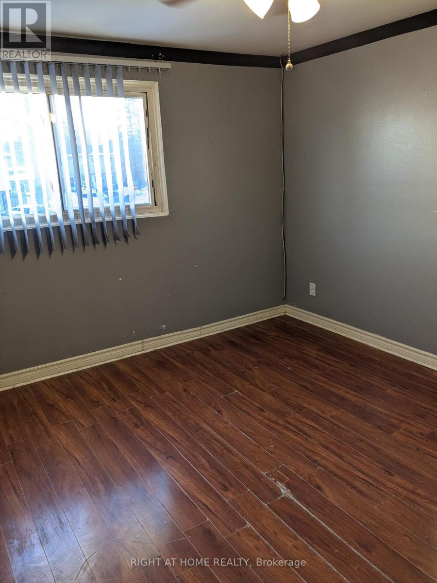 12 - 529 PARKVIEW CRESCENT — photo 3