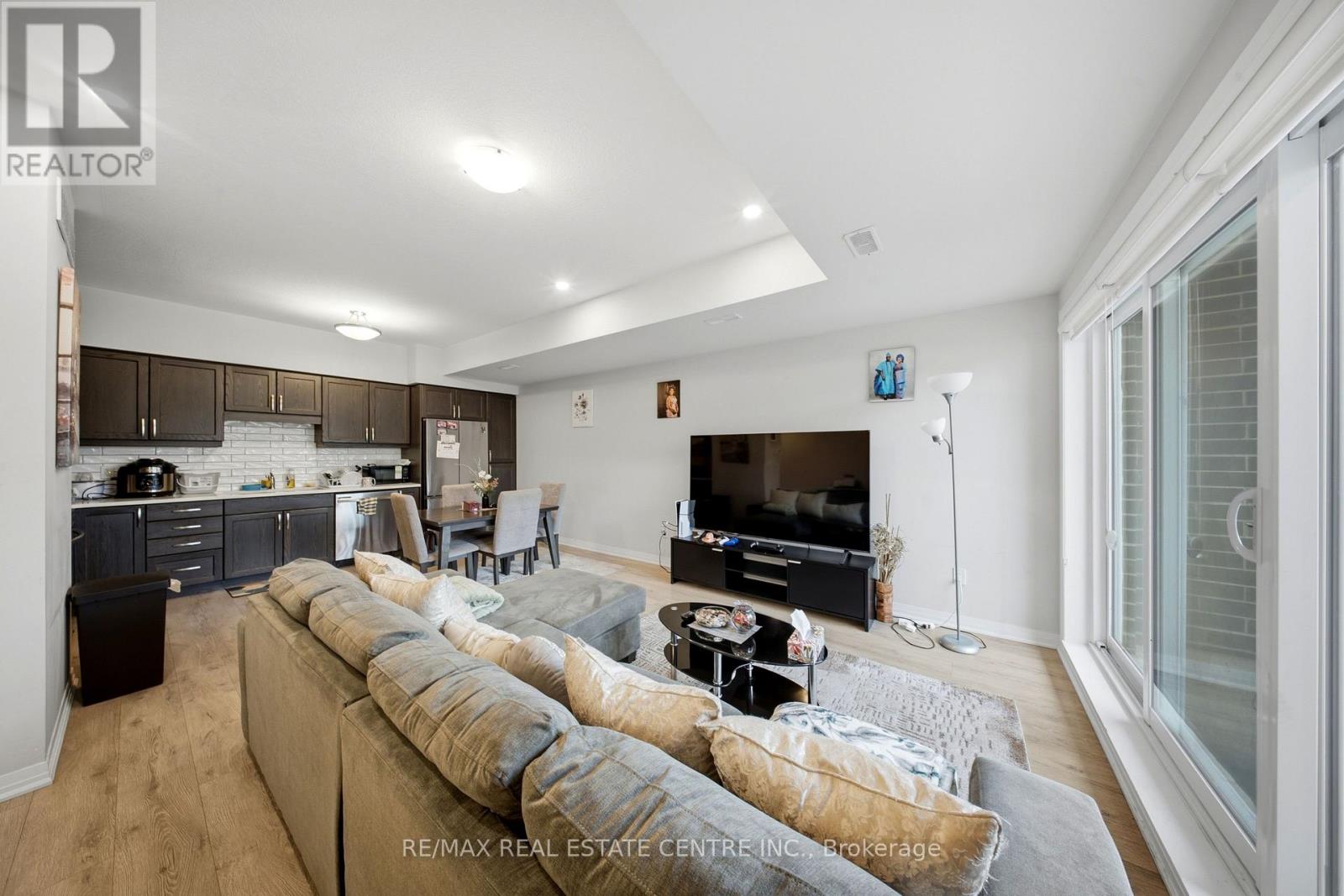 57 PROGRESS CRESCENT - 7