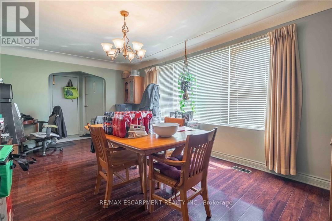 374 UPPER WENTWORTH STREET W - 30