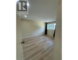 2pc Bathroom - 14 Briar Knoll Place, Kitchener, ON N2E2B9 Photo 11