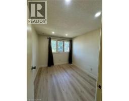 14 Briar Knoll Place, Kitchener, ON N2E2B9 Photo 12
