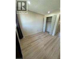 14 Briar Knoll Place, Kitchener, ON N2E2B9 Photo 13