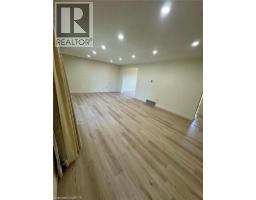 Living room - 14 Briar Knoll Place, Kitchener, ON N2E2B9 Photo 7
