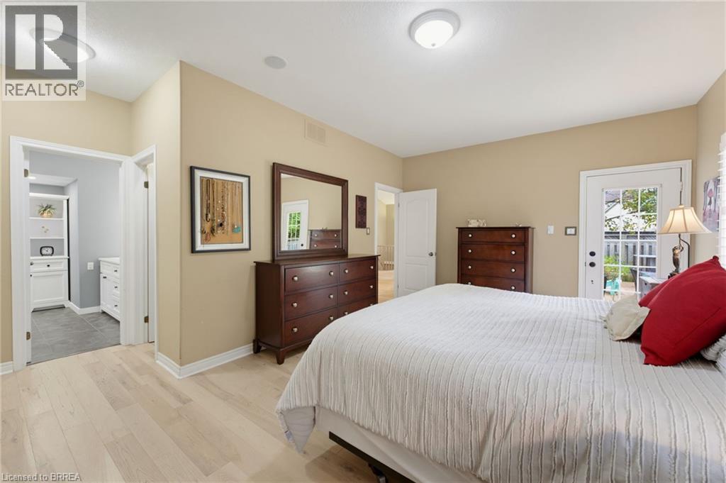 70 Carmichael Crescent — photo 17