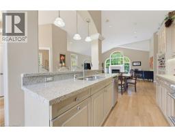 Dining room - 70 Carmichael Crescent, Brantford, ON N3R8A9 Photo 10