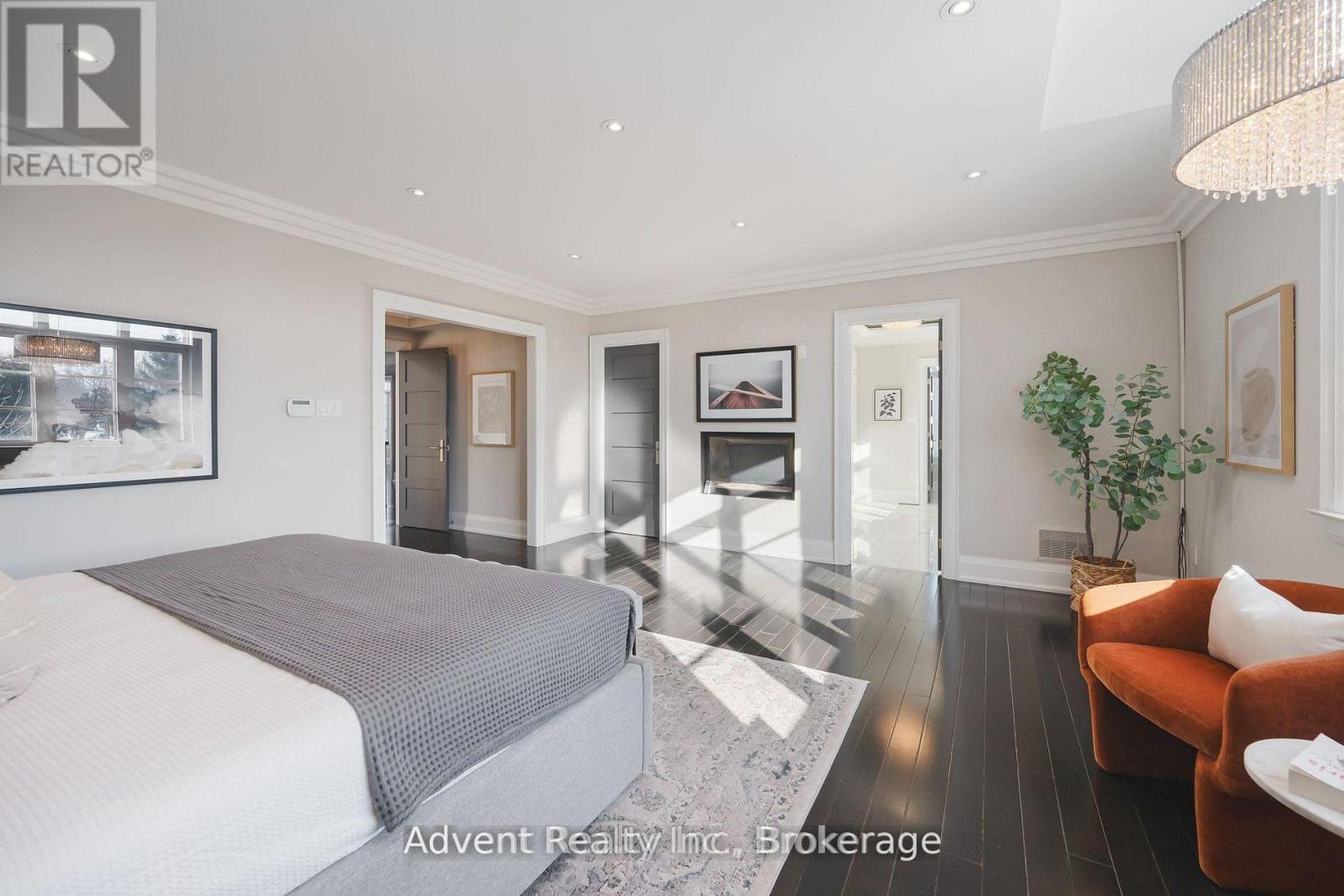 141 Connaught Avenue — photo 30