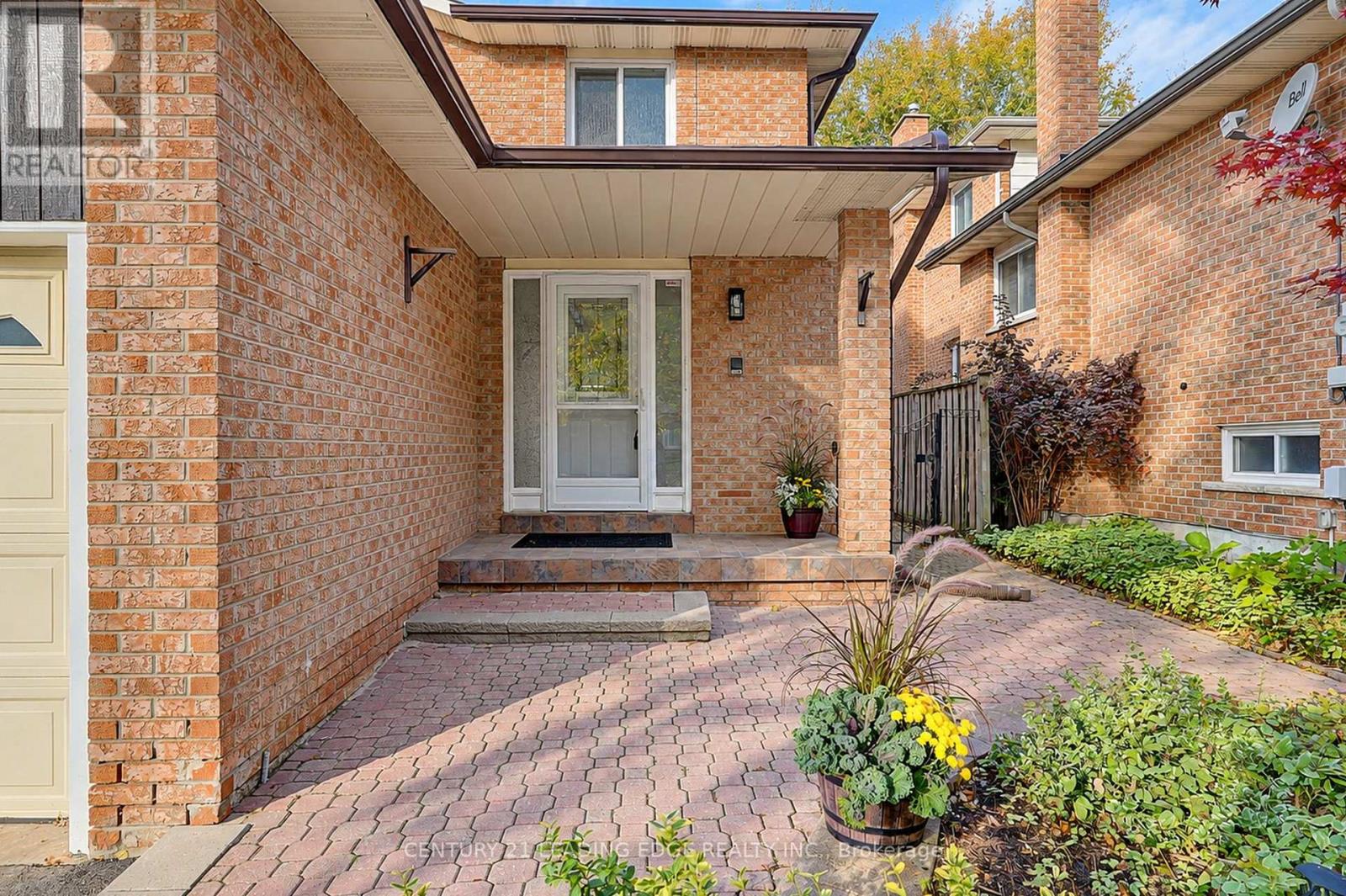 Photo of 43 ASHLAND CRESCENT