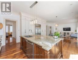 Recreational, Games room - 35 Yorkdale Crescent, Toronto, ON M9M1C2 Photo 11