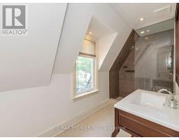 35 Yorkdale Crescent, Toronto, ON M9M1C2 Photo 25