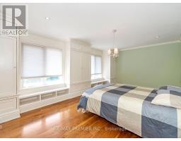 35 Yorkdale Crescent, Toronto, ON M9M1C2 Photo 30