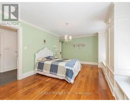 35 Yorkdale Crescent, Toronto, ON M9M1C2 Photo 28