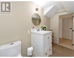 35 Yorkdale Crescent, Toronto, ON M9M1C2 Photo 32