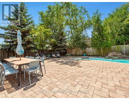 35 Yorkdale Crescent, Toronto, ON M9M1C2 Photo 44