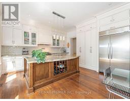 35 Yorkdale Crescent, Toronto, ON M9M1C2 Photo 13