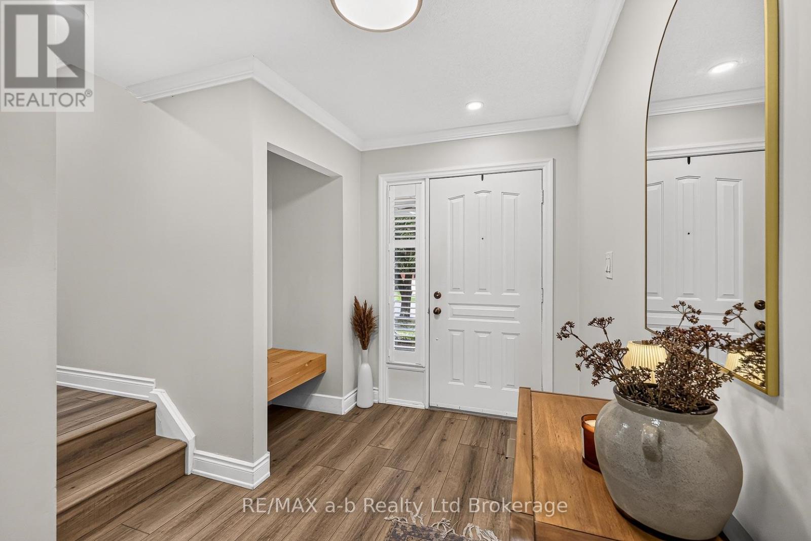 1182 Sprucedale Road — photo 3