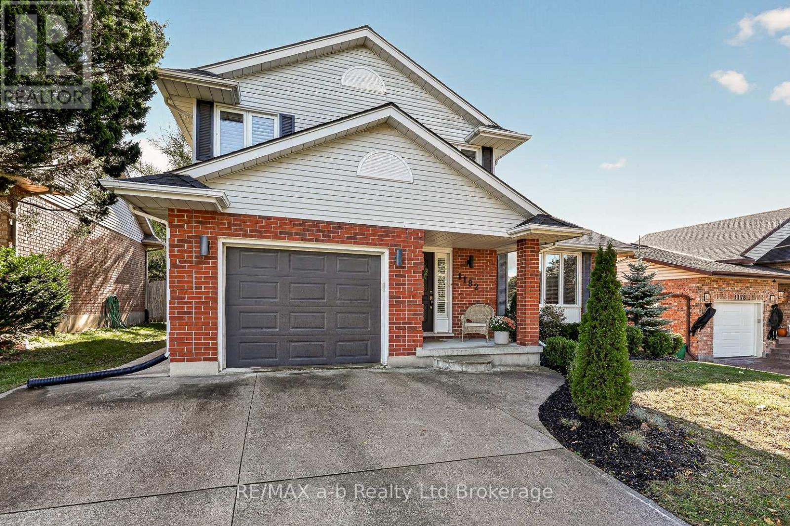 1182 Sprucedale Road — photo 34