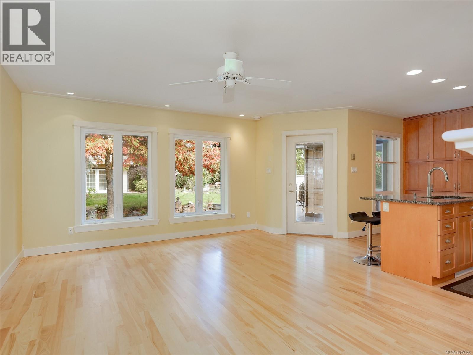1158 Hadfield Ave - 7