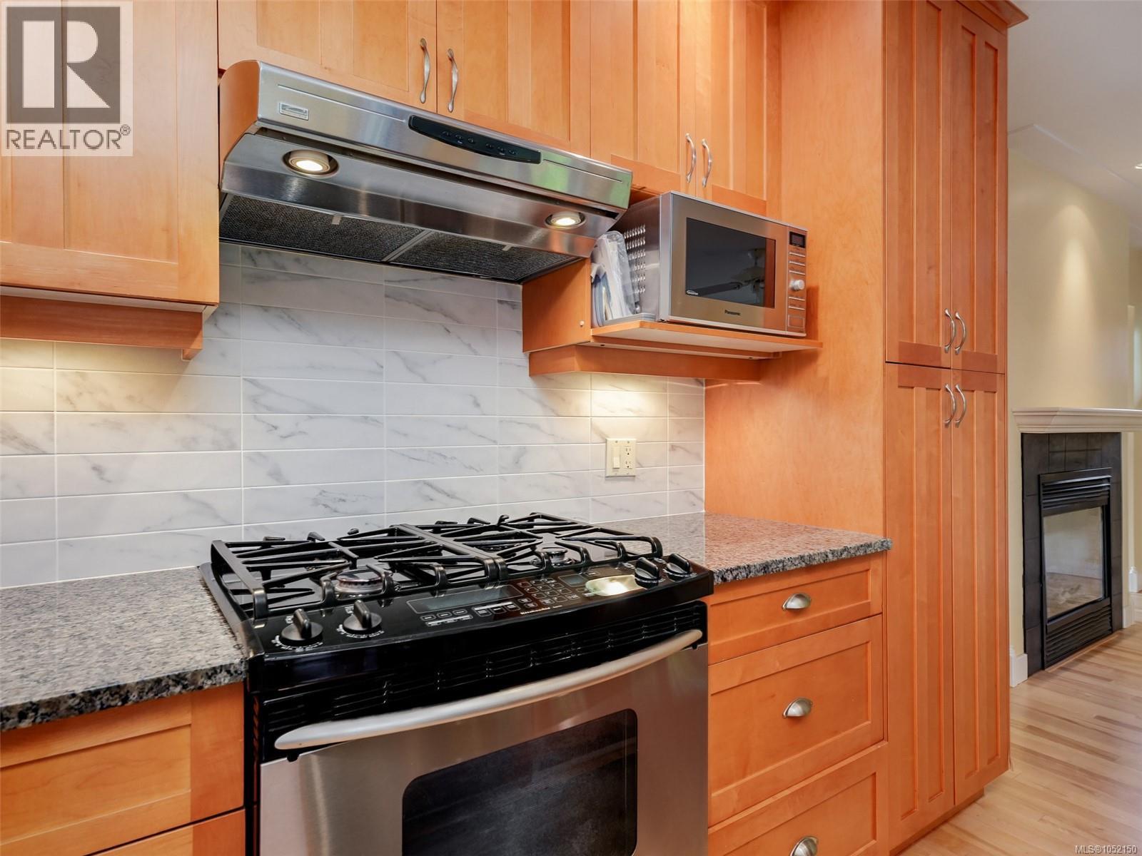 1158 Hadfield Ave - 5