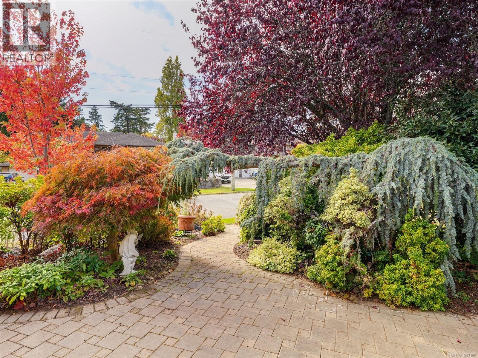 1158 Hadfield Ave - 43