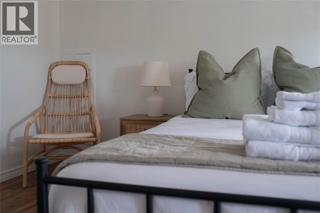 7424 Lakeshore Road — photo 16