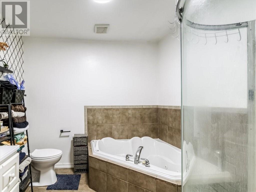 369 Montague Avenue — photo 20