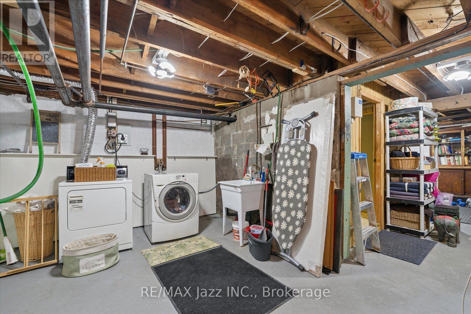 621 MASSON STREET - 39