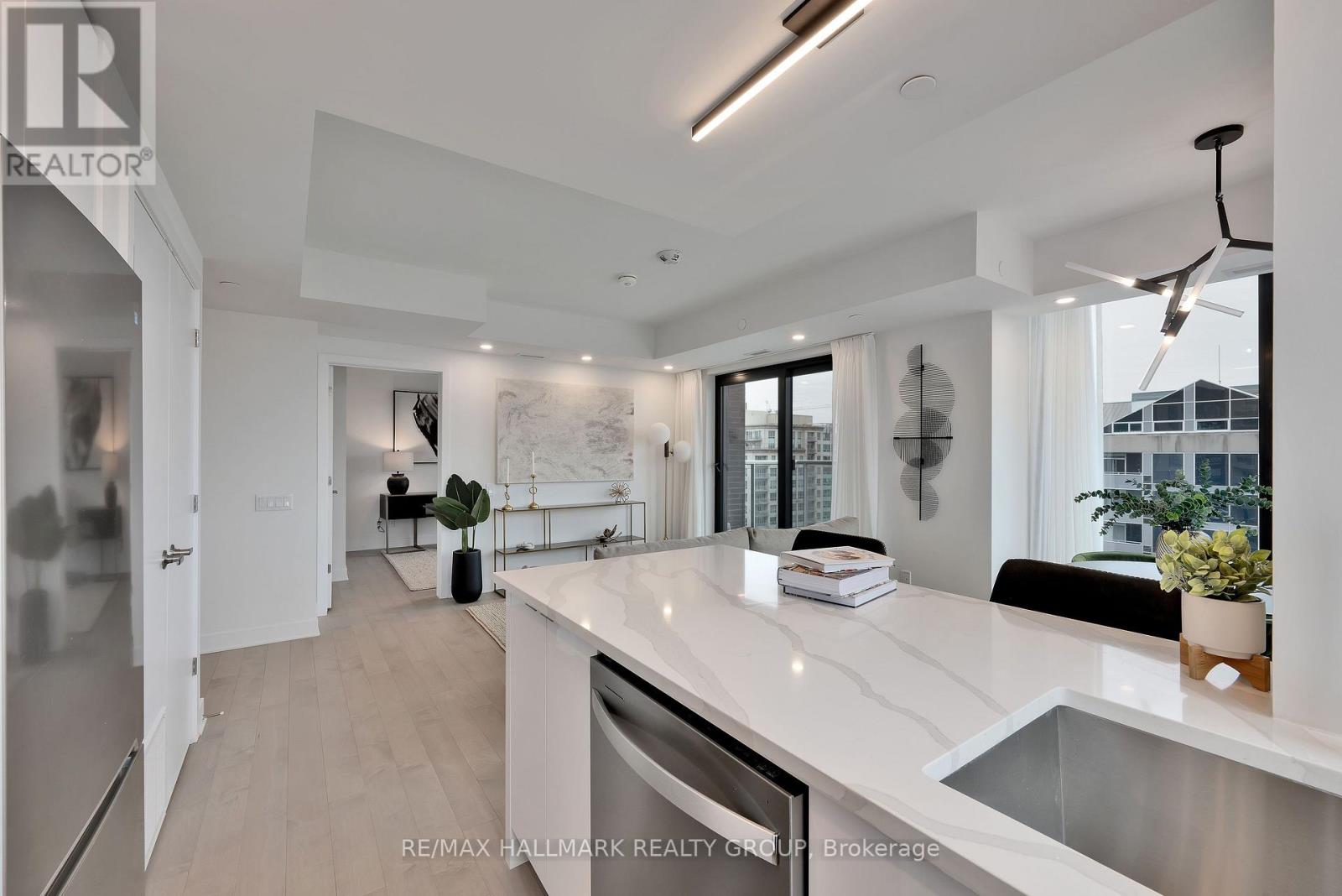 #2202 180 GEORGE STREET - 10