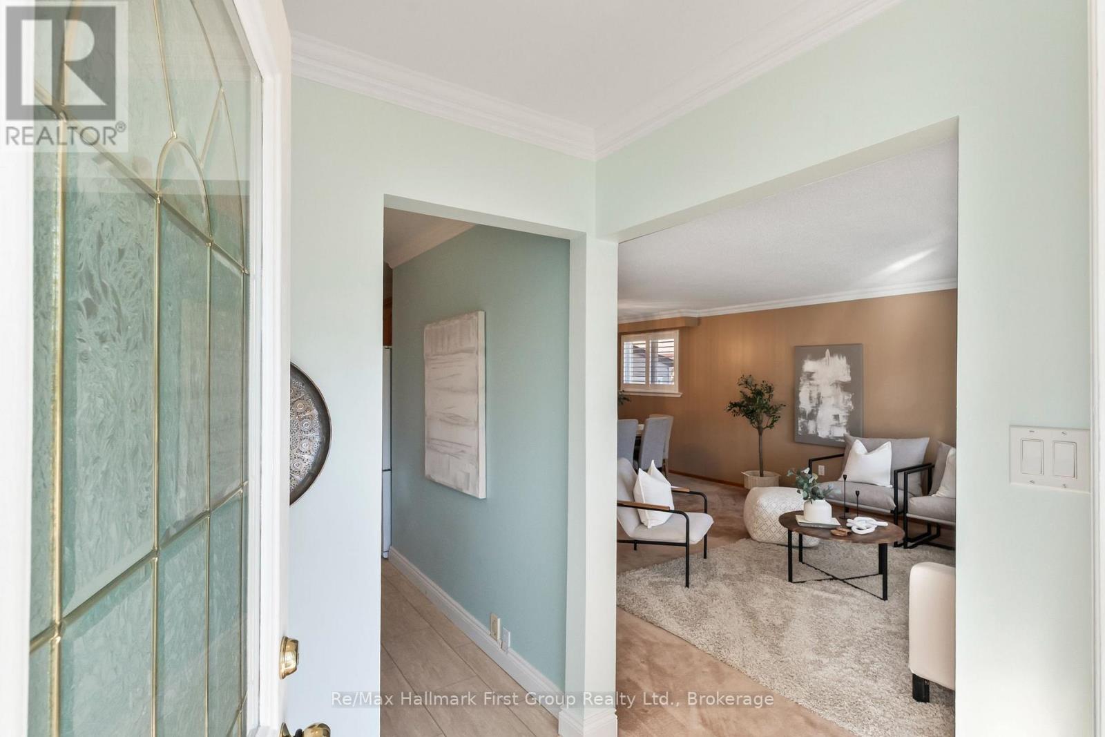 8 Calais Street, Whitby, ON photo 13