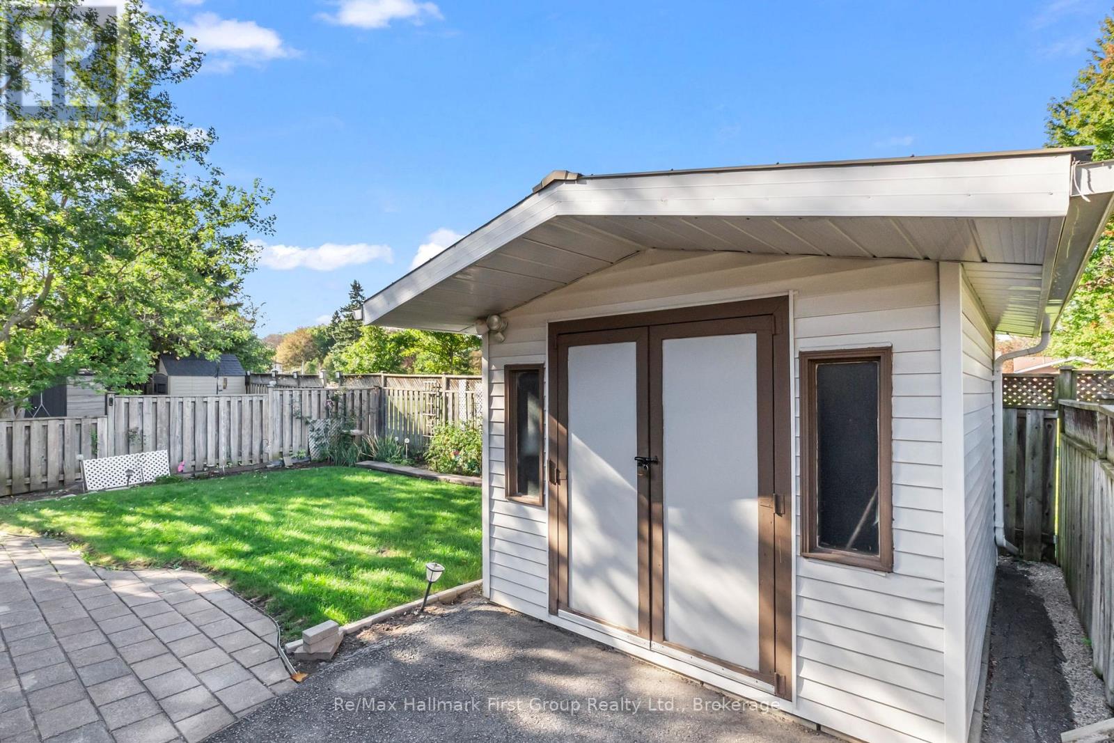 8 Calais Street, Whitby, ON photo 8