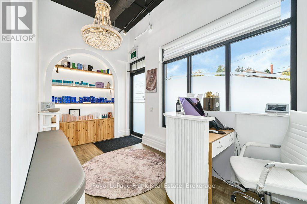 17 Baldwin Street North — photo 4