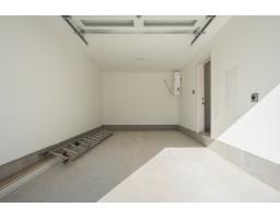 102 14753 111a Avenue, Surrey, BC V3R2E2 Photo 32
