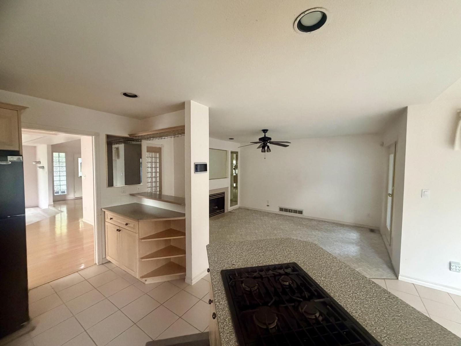 3 Bed, 2 Bath House for Rent in Surrey – 8537 166 STREET, Surrey – MLS# R3175825 - Image 10