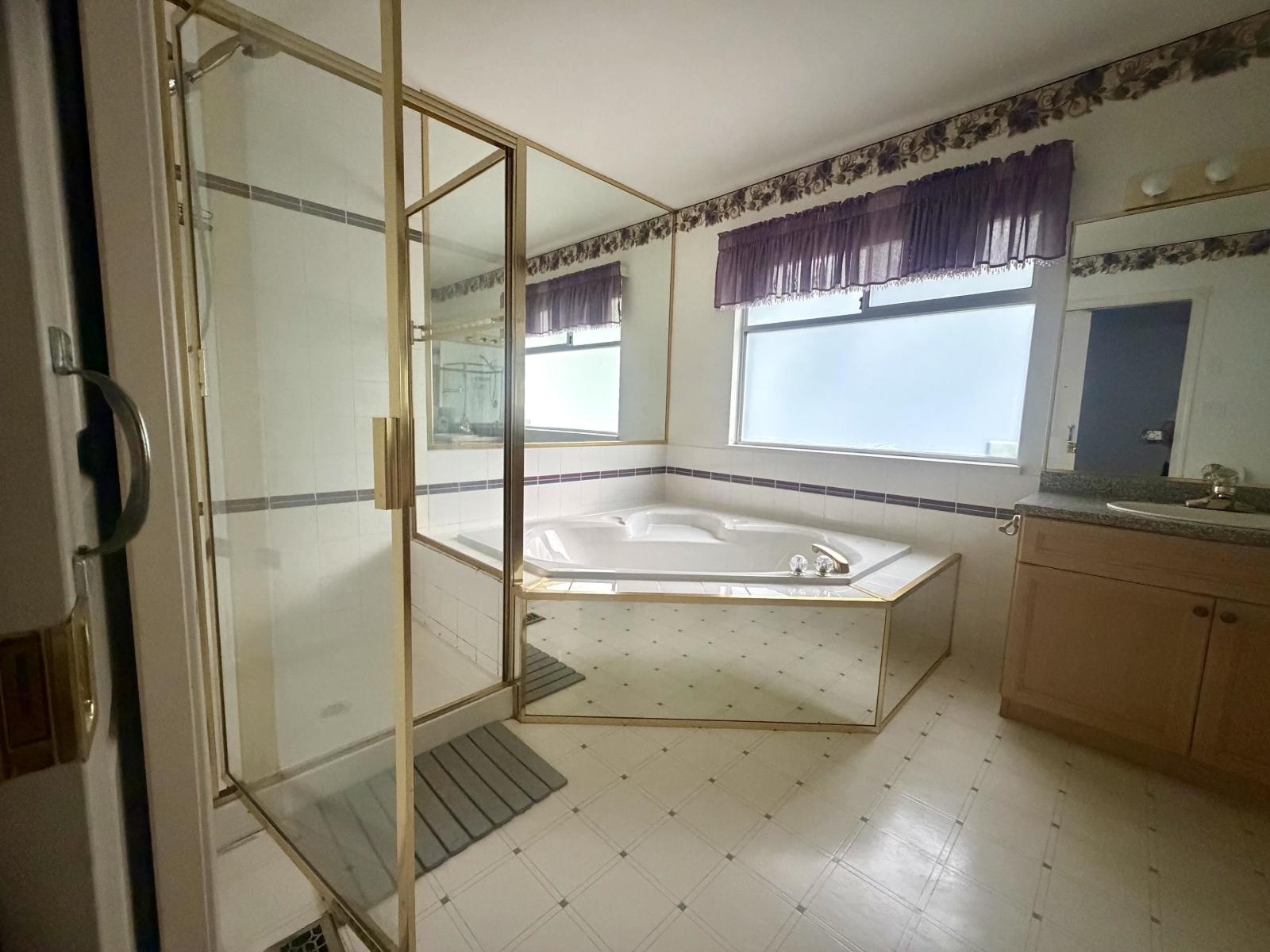 3 Bed, 2 Bath House for Rent in Surrey – 8537 166 STREET, Surrey – MLS# R3175825 - Image 20