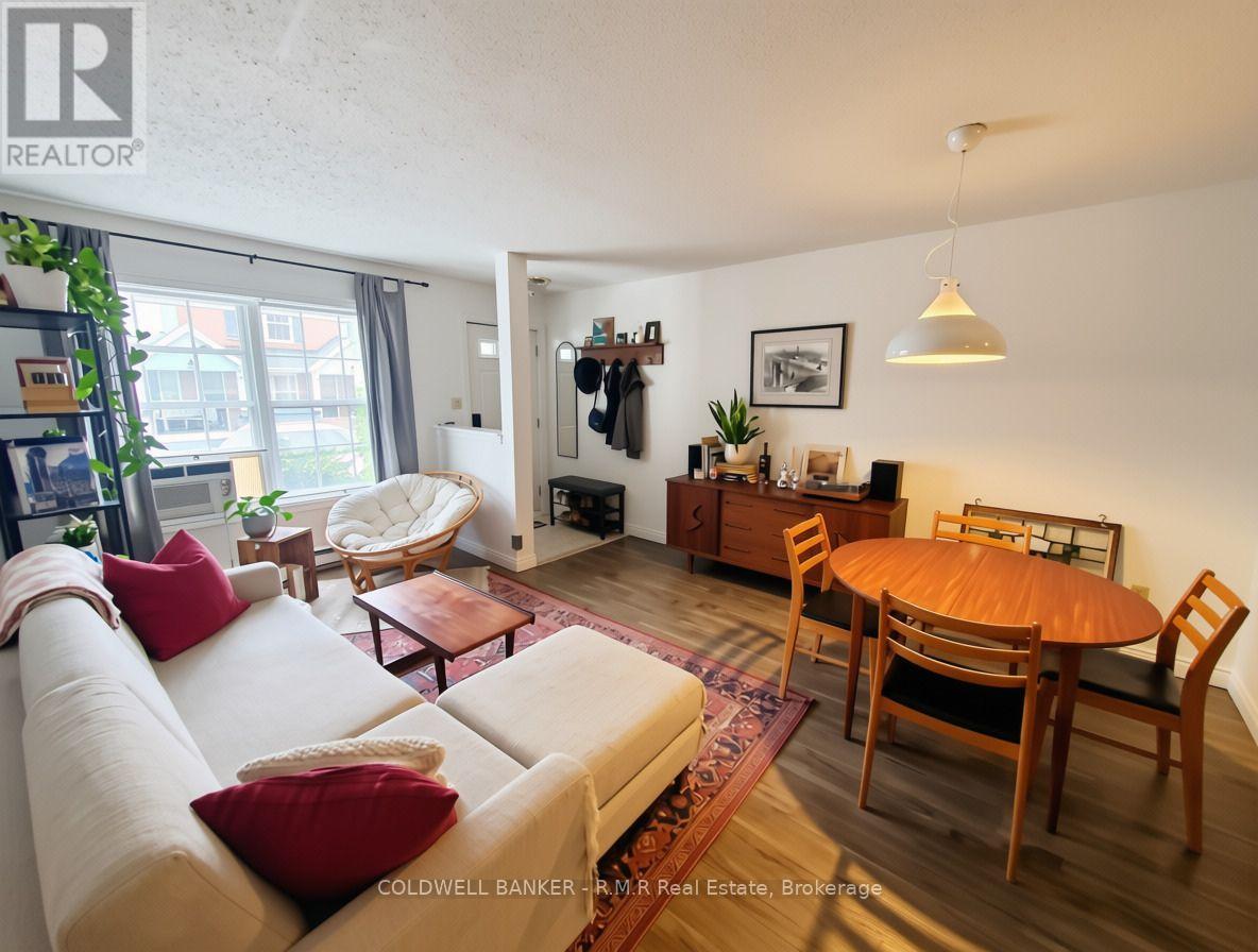 182 D'Arcy Street — photo 2