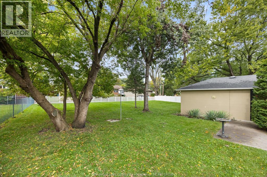 1109 Parkview AVENUE - 25