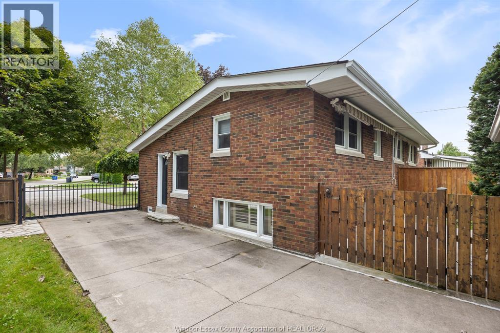1109 Parkview AVENUE - 22