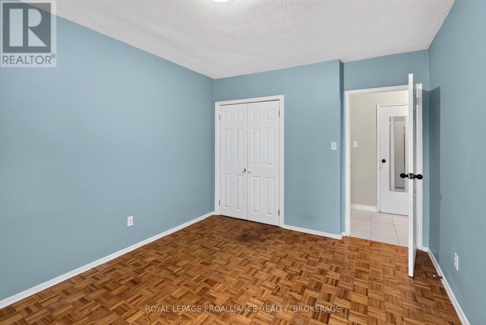 1 Mowat Avenue — photo 23