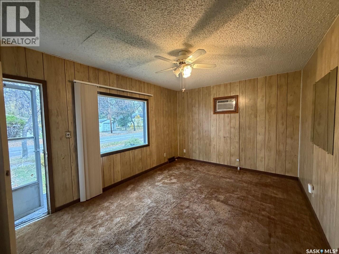 182 Fourth AVENUE N - 2