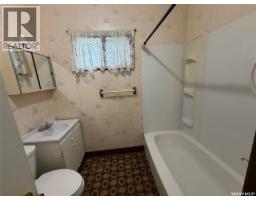182 Fourth Avenue N, Yorkton, SK S3N1A8 Photo 8