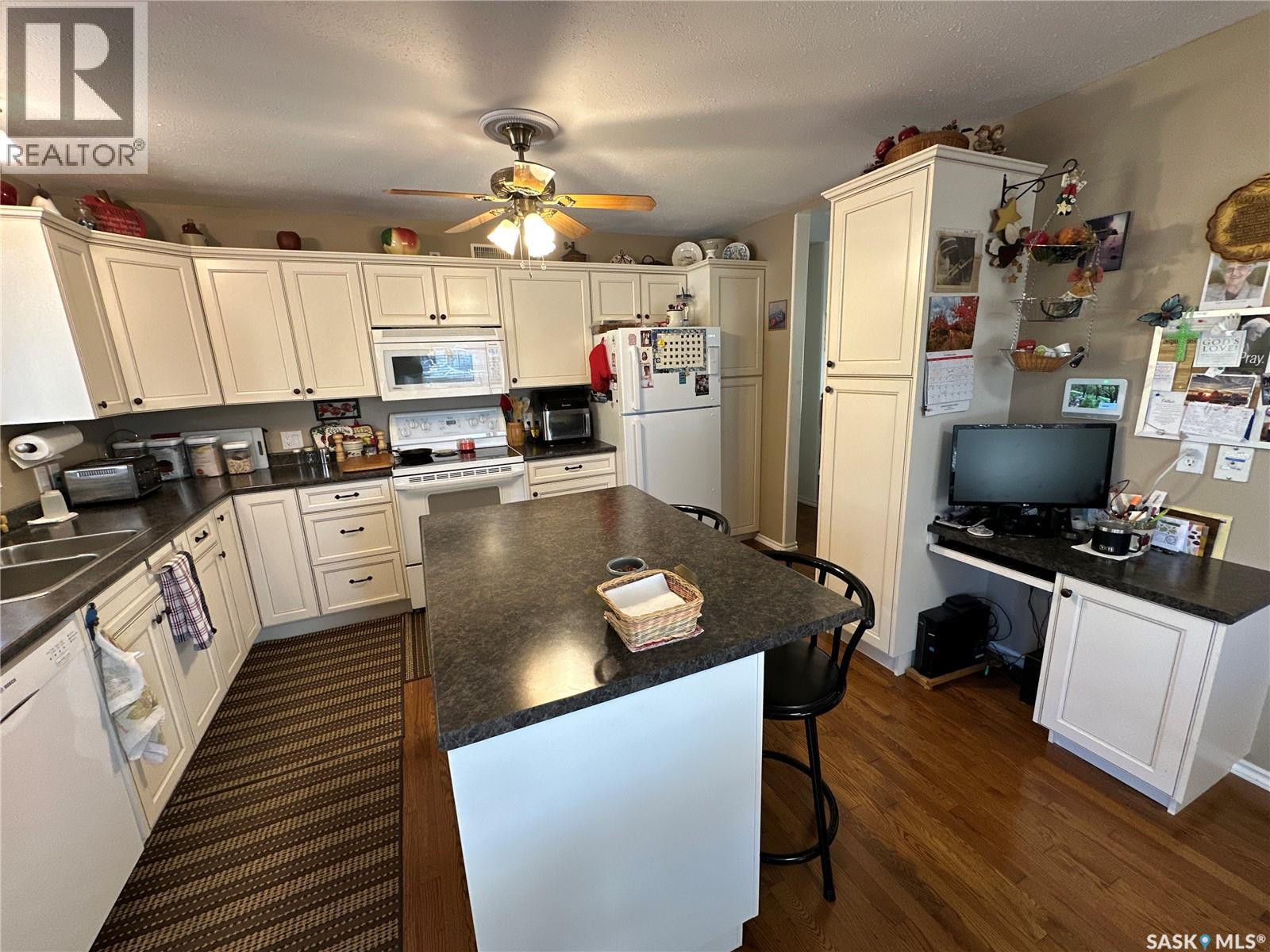 418 Railway AVENUE, Rosthern — photo 8