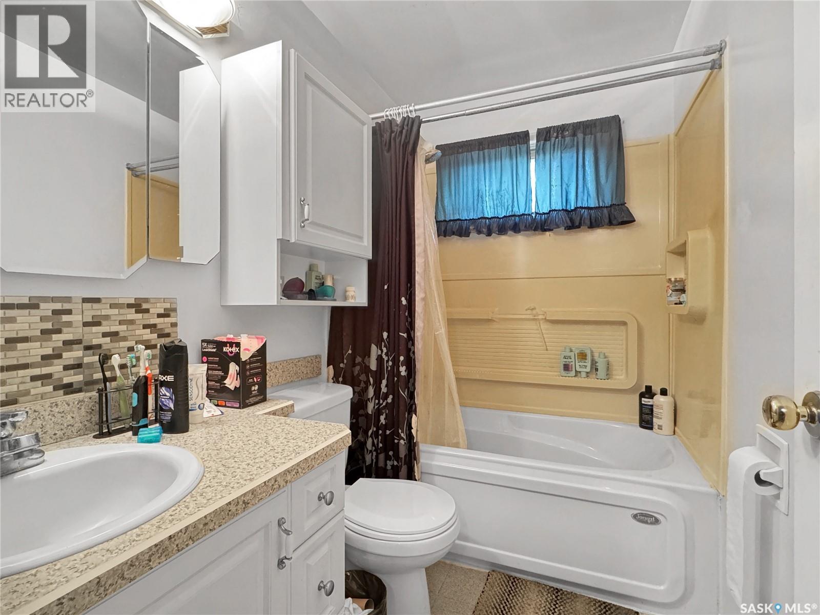 117 Hudek AVENUE W - 7