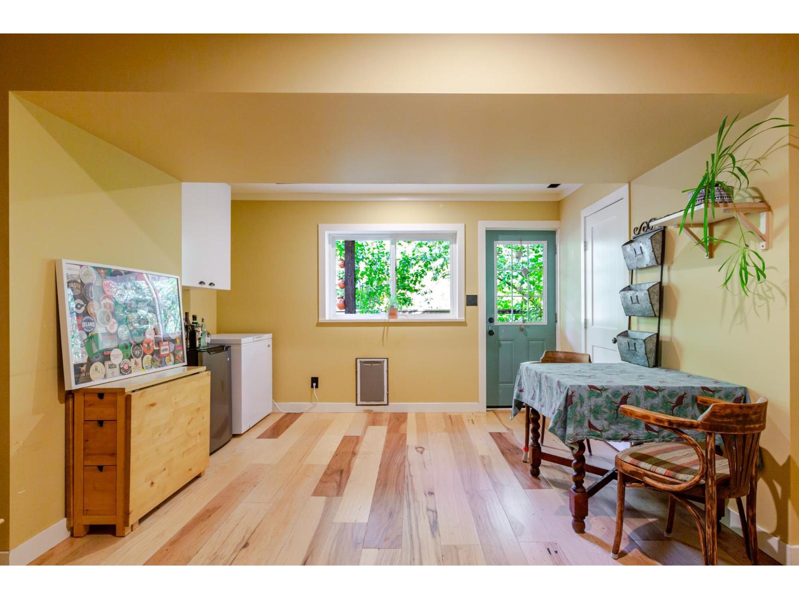 Photo of 4958 198B STREET 32
