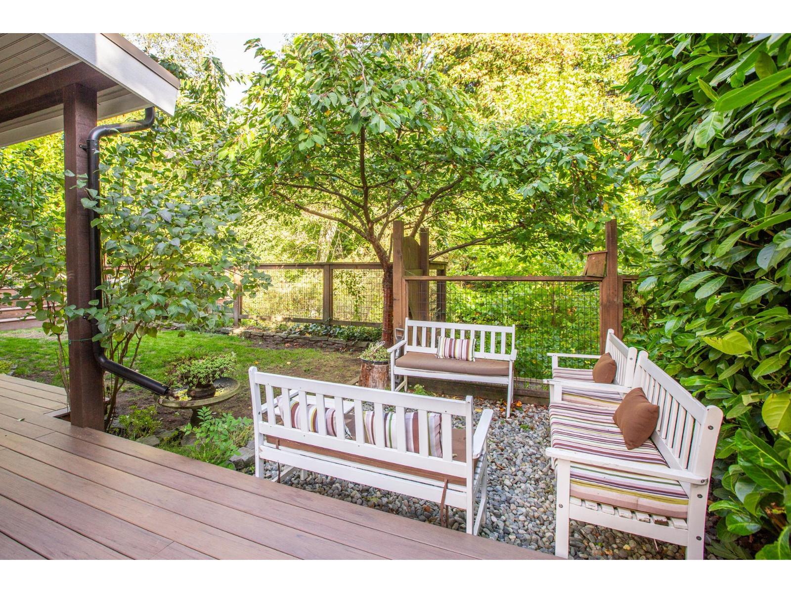 Photo of 4958 198B STREET 36