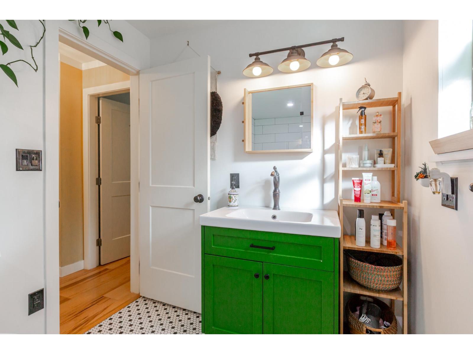 Photo of 4958 198B STREET 28