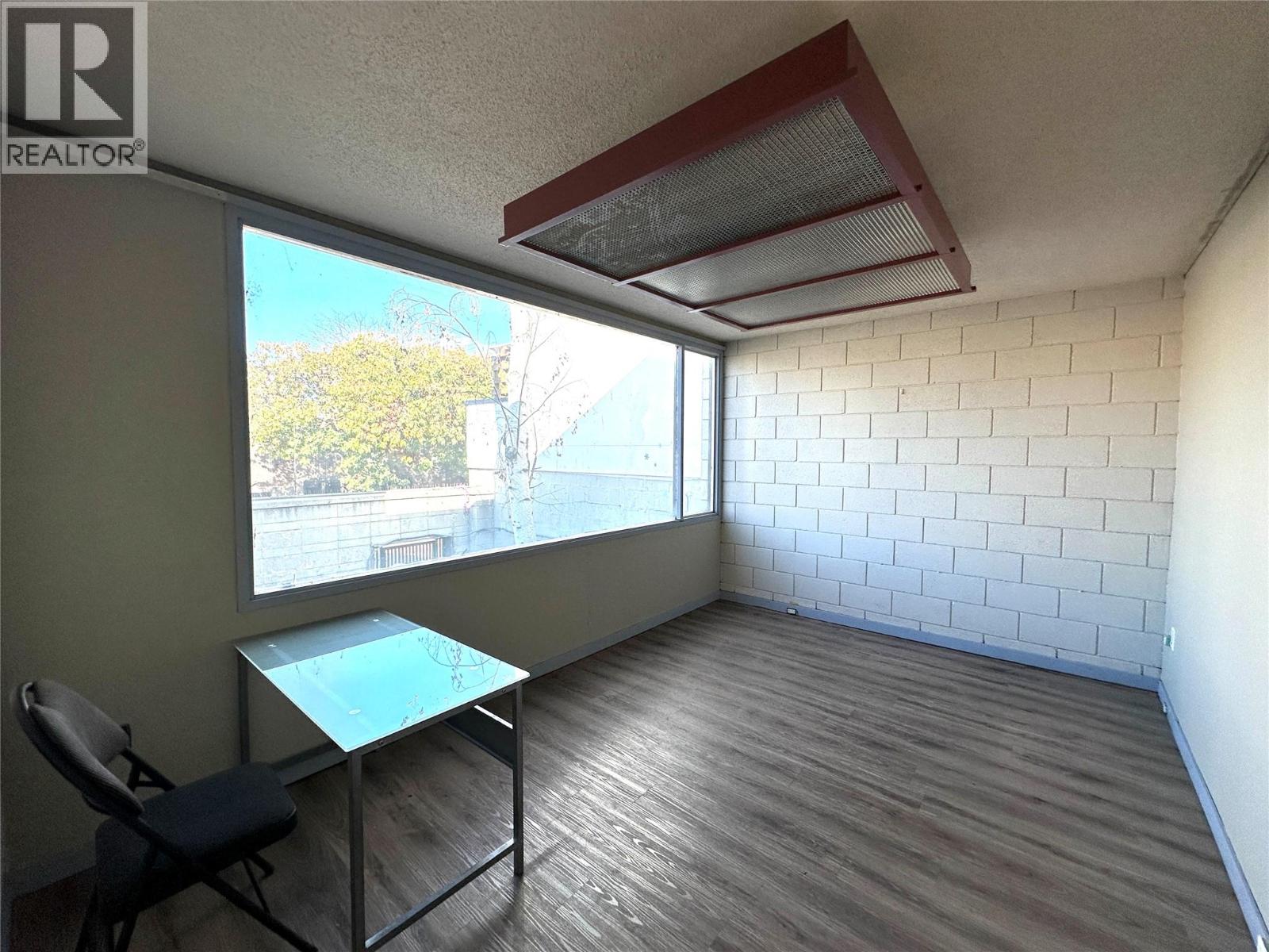  477 Leon Avenue, Kelowna - Image 1