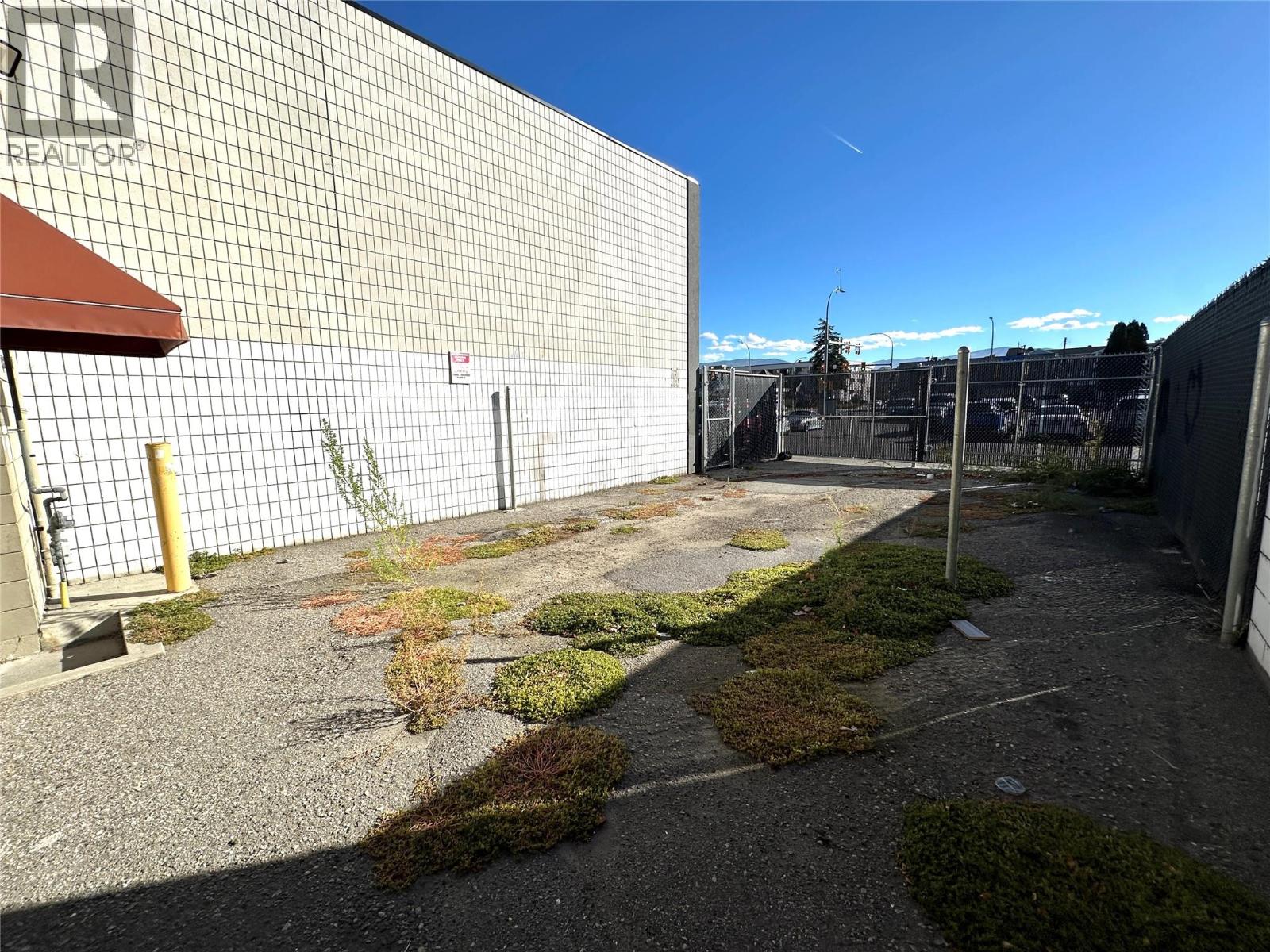  477 Leon Avenue, Kelowna - Image 1