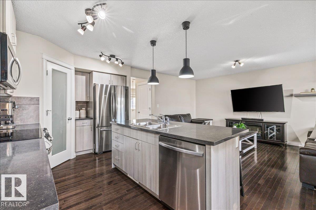 139 Calvert Wynd, South Pointe — photo 12 of 30: Property photo