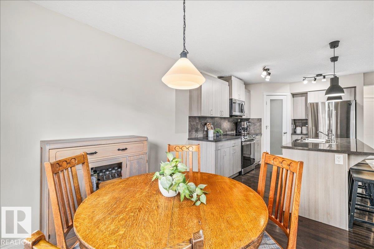 139 Calvert Wynd, South Pointe — photo 14 of 30: Property photo
