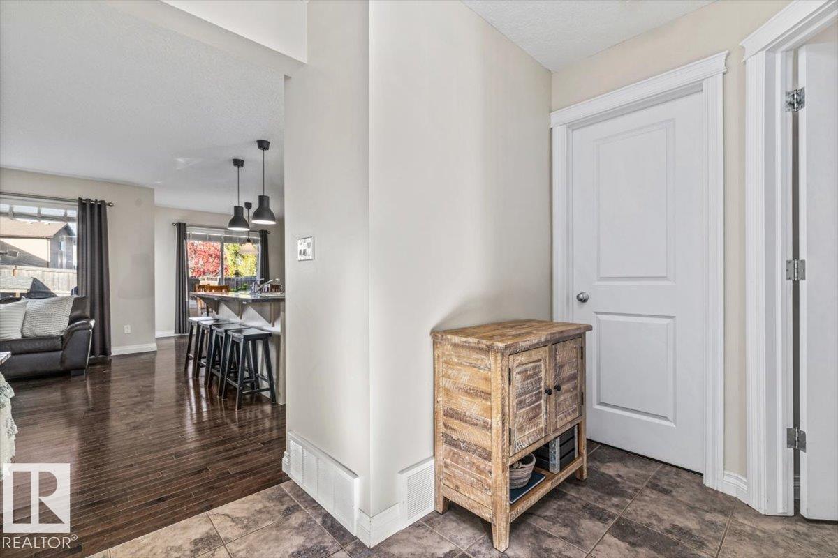 139 Calvert Wynd, South Pointe — photo 6 of 30: Property photo