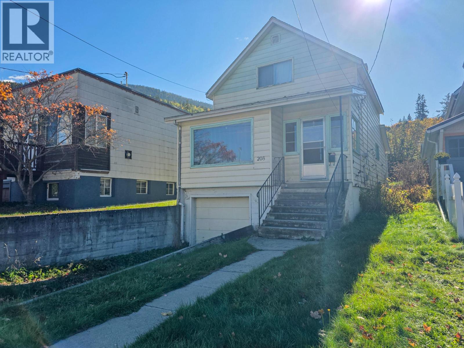 208 ANDERSON Street - 2